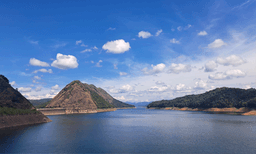 കെ.എസ്.ഇ.ബി. ഡാമുകളില്‍ 11 എണ്ണത്തില്‍ 60 ശതമാനത്തിലേറെ വെള്ളം നിറഞ്ഞു ; തുലാവര്‍ഷം കൂടി കനിഞ്ഞാല്‍ െവെദ്യുതി ഉല്‍പ്പാദനത്തില്‍ പ്രതിസന്ധിയ്ക്ക് തല്‍ക്കാലം പരിഹാരം