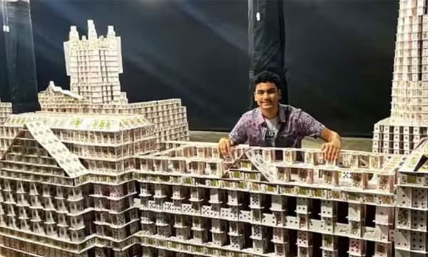 പതിനഞ്ച്കാരന്‍ ഉണ്ടാക്കിയ ഒരു ഗംഭീര ചീട്ടുകൊട്ടാരം; ഗിന്നസ് ലോക റെക്കോര്‍ഡ്‌സില്‍ ഇടം നേടി അര്‍ണവ് 