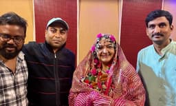 പരമ്പരാഗത വസ്ത്രം ധരിച്ച് ‘ബഞ്ചാരയില്‍ ’പാട്ട് പാടി കെ.എസ് ചിത്ര; സൃഷ്ടിച്ചത് മറ്റൊരു റെക്കോര്‍ഡ് 
