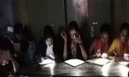 കോളെജില്‍ കറന്റില്ല: മൊബൈല്‍ വെട്ടത്തില്‍ പരീക്ഷ എഴുതി വിദ്യാര്‍ത്ഥികള്‍, വീഡിയോ വൈറലായതിന് പിന്നാലെ വന്‍ വിമര്‍ശനം 
