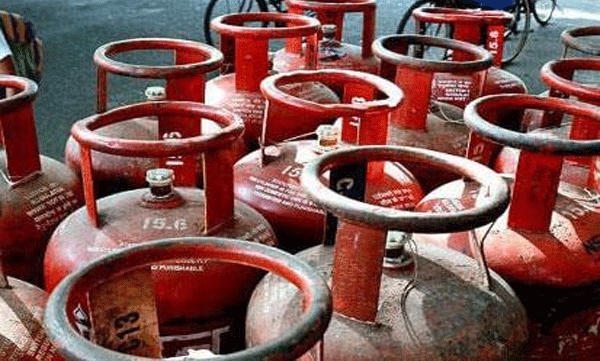 പാചക വാതക വിതരണം പ്രതിസന്ധിയിലേക്ക്; നവംബർ  ആദ്യവാരം മുതൽ ട്രക്ക് ഡ്രൈവർമാരുടെ സമരം
