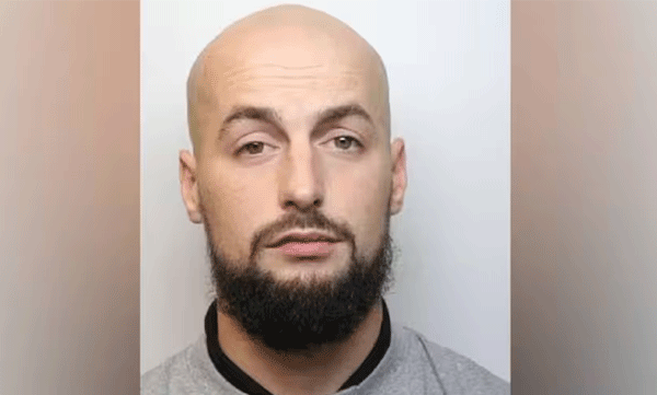 'ഞാന്‍ ഇവിടെയാണ് നിങ്ങള്‍ക്ക് കഴിയുമെങ്കില്‍ എന്നെ പിടിക്കൂ': പോലീസിനെ പരസ്യമായി വെല്ലുവിളിച്ച് പ്രതി 

