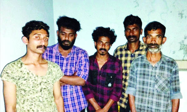 ശബരിമല പാതയില്‍ അതീവ സുരക്ഷാ മേഖലയായ ശരംകുത്തിയിലെ ബി.എസ്.എന്‍.എല്‍. മൊെബെല്‍ ടവറിന്റെ കേബിളും മറ്റ് സാധന സാമഗ്രികളും മോഷ്ടിച്ചു കടത്തി