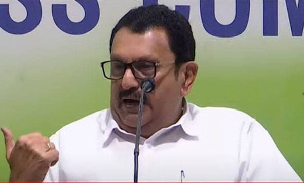 ജി എസ് ടി അടച്ചുവെന്ന് പറഞ്ഞാല്‍പ്പോര, കണക്ക് പുറത്തുവിടണം ; മാപ്പു പറയേണ്ടകാര്യമില്ല ; കുഴല്‍നാടന് പിന്തുണയുമായി കെ മുരളീധരന്‍