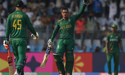 വാംഖഡെയില്‍ ഡി കോക്ക് 'ഷോ'; ബംഗ്ലാദേശിന് 383 റണ്‍സ്  കൂറ്റന്‍ വിജയലക്ഷ്യം