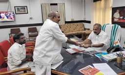 ജനവാസ മേഖലയില്‍ കാട്ടുപന്നികളെ ഇറക്കി വിട്ട സംഭവം: വനംമന്ത്രിക്ക് പരാതി നല്‍കി 