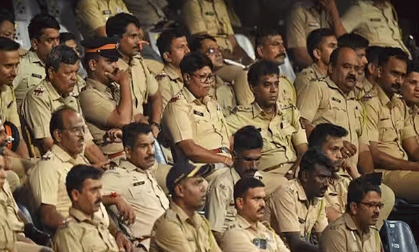 സമാധാനം നഷ്ടപ്പെട്ടുപോയി എന്ന  പരാതിയുമായി യുവതി; മറുപടി നല്‍കി ​മുംബൈ പോലീസ്