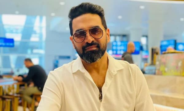 photo-instagram.com/gopisundar__official