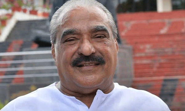 ബാര്‍കോഴ വിവാദത്തില്‍ യുഡിഎഫ് പിന്തുണച്ചില്ലെന്ന് കെ.എം. മാണിയുടെ ആത്മകഥ ;  ആരോപണം ഉന്നയിച്ച ബാര്‍ ഉടമയുടെ വിവാഹം നടത്തിപ്പുകാരായി ഉമ്മന്‍ചാണ്ടിയും രമേശും  മാറുകയായിരുന്നു 