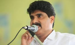 കര്‍ഷകന്റെ ആത്മഹത്യ; ' കര്‍ഷകരോട് സര്‍ക്കാര്‍ കാണിക്കുന്നത് തികഞ്ഞ അനീതിയെന്ന് ടി സിദ്ദീഖ്