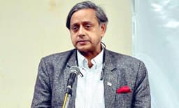 കോണ്‍ഗ്രസിന്റെ പലസ്തീന്‍ റാലിയില്‍ ശശി തരൂരിനെ പങ്കെടുപ്പിച്ചേക്കില്ല