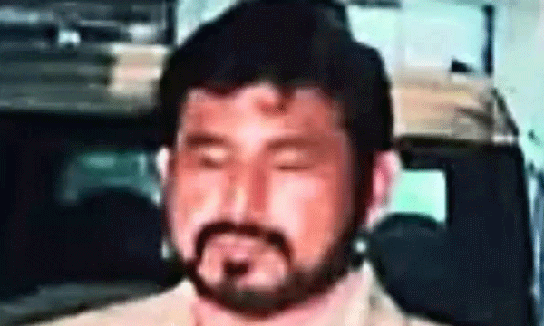 ദേശീയ ഗുസ്തി ചാംപ്യന്‍ പിന്നീട് ഗുണ്ടാതലവനായി ; പരോള്‍ വാങ്ങി ഒളിവില്‍ പോയി, പ്രണയിച്ച് യുവതിയുമായി മദ്ധ്യപ്രദേശിലേക്ക് മുങ്ങി, പോലീസ് പൊക്കി 