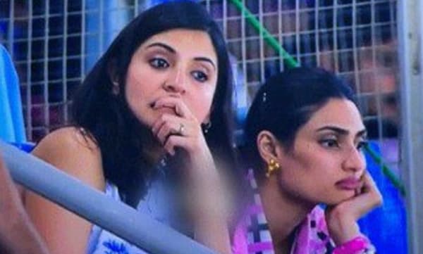 അനുഷ്‌കയ്ക്കും ആതിയയ്ക്കും ക്രിക്കറ്റിനെക്കുറിച്ച് എത്രത്തോളം അറിയാം ? കമന്ററിക്കിടെ ഹര്‍ഭജന്റെ സംശയം; വന്‍ വിവാദം 
