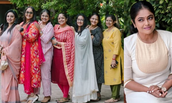 Manju Pillai with 90's heroines (Image Source: Instagram)