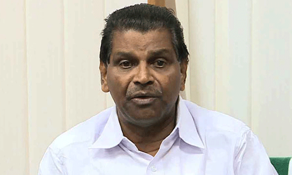 തന്റെ വീട്ടില്‍ കോണ്‍ഗ്രസിന്റെ ഗ്രൂപ്പ് യോഗം നടന്നെന്ന ആരോപണം തള്ളി തിരുവഞ്ചൂര്‍ രാധാകൃഷ്ണന്‍