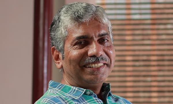 ജേക്കബ് തോമസിനെതിരായ അന്വേഷണ റിപ്പോര്‍ട്ട് സുപ്രീം കോടതിക്ക് കൈമാറി; പുനഃപരിശോധനയിലും തെളിവൊന്നും കണ്ടെത്താനായില്ല, ഹര്‍ജികള്‍ നാളെ പരിഗണിക്കും