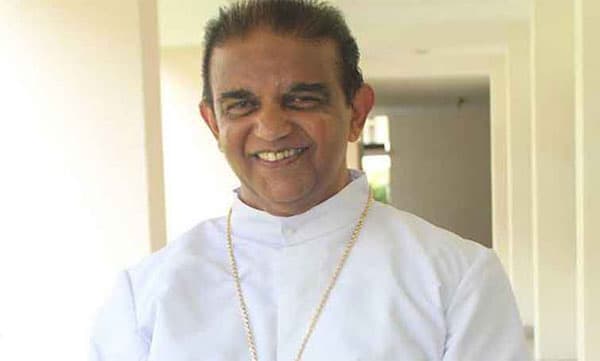 അനുരഞ്ജിതരായി തീര്‍ന്നീടാം, ഒരുമയോടീ ബലി അര്‍പ്പിക്കാം.......