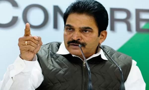 കേരളത്തില്‍ ചങ്ങലക്ക് ഭ്രാന്ത് പിടിച്ച സ്ഥിതി: കെ.സി വേണുഗോപാല്‍