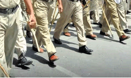 സൗജന്യ താമസത്തിന് റിസോര്‍ട്ടില്‍ റൂം ചോദിച്ചു...കൊടുത്തില്ല ; ഹോട്ടലില്‍ റെയ്ഡ് നടത്തി ഉടമയെ പിടികൂടിയ എസ്‌ഐയ്ക്ക് പണി കിട്ടി...!