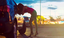 ലൈംഗികതയ്ക്കും മദ്യപാനത്തിനും വേദിയാക്കുമെന്ന് ഭയം ; ഇലക്ട്രിക് വാഹനങ്ങളുടെ ചാര്‍ജ്ജിംഗ് സ്‌റ്റേഷനെ എതിര്‍ത്ത് നാട്ടുകാര്‍