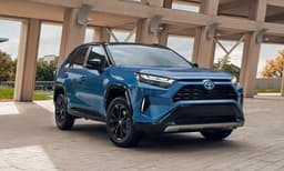 എയര്‍ ബാഗുകളുടെ തകരാര്‍ ; ഒരു ദശത്തോളം കാറുകള്‍ തിരിച്ചു വിളിച്ച് ടൊയോട്ട
