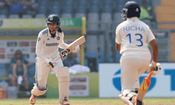 ഓസീസിനെതകര്‍ത്തെറിഞ്ഞു; ചരിത്രവിജയം സ്വന്തമാക്കി ഇന്ത്യന്‍ പെണ്‍പട