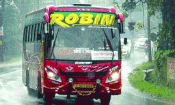 നീണ്ട ഒരു മാസത്തെ ഇടവേളയ്ക്ക് ശേഷം റോബിന്‍ ബസ് തിരിച്ചെത്തുന്നു; ഉത്തരവിട്ട് കോടതി 