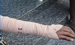 തൃശൂര്‍ എരവിമംഗലത്ത് വീട് ആക്രമിച്ചത് പതിനഞ്ചുകാരനെന്ന് സംശയം; പുലക്കാട്ടുകരയില്‍ വീട് കയറി ലഹരിസംഘത്തിന്റെ അക്രമം