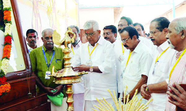 ജാതി സെന്‍സസിനും ജാതി സംവരണത്തിനുമെതിരേ എന്‍എസ്എസ് ; പ്രതിസന്ധിയിലായത് സംസ്ഥാന കോണ്‍ഗ്രസ് 