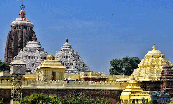 പുരി ജഗന്നാഥ ക്ഷേത്രത്തില്‍ കീറിയ ജീന്‍സ് ധരിക്കാന്‍ അനുവദിക്കില്ല; ഷോര്‍ട്‌സും സ്‌ളീവ്‌ലെസ് വസ്ത്രങ്ങളും പറ്റില്ല, മുണ്ടും സാരിയും മതി