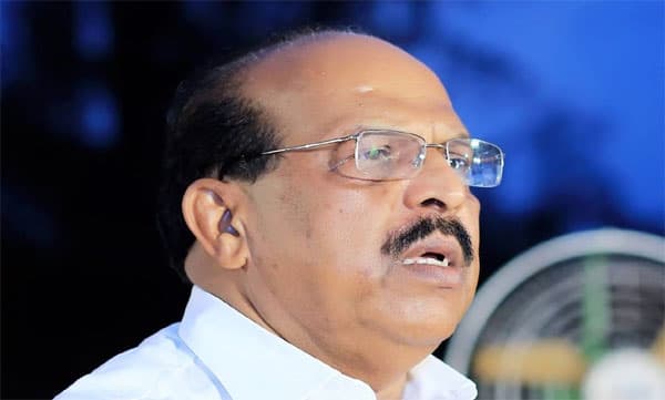 2001ല്‍ കായംകുളത്ത് തോറ്റത് കാലുവാരിയതുകൊണ്ട്; പുറകില്‍ കഠാര ഒളിപ്പിച്ചുപിടിച്ച് കുത്തുന്നതാണ് പലരുടേയും ശൈലി: ജി.സുധാകരന്‍