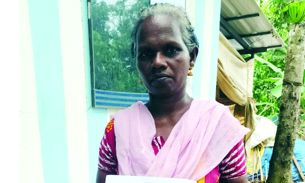 സ്വയം തൊഴിലിനെടുത്ത 60,000 രൂപ വായ്പയില് 17,000 ഉടന് അടയ്ക്കണം ; കടംകയറി ജീവനൊടുക്കിയ നെല്കര്ഷകന് പ്രസാദിന്റെ കുടുംബത്തിനു ജപ്തി നോട്ടീസും