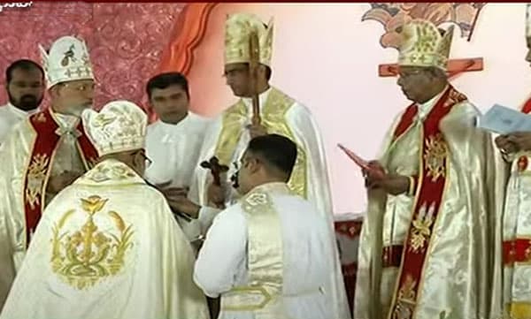 മാര്‍ റാഫേല്‍ തട്ടില്‍ സിറോ മലബാര്‍ സഭയെ നയിക്കും