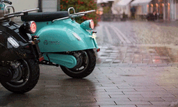 ഇലക്ട്രിക് സ്‌കൂട്ടര്‍ പൊട്ടിത്തെറിച്ചു; പത്ത് ലക്ഷം രൂപ ഉപഭോക്താവിന് നഷ്ടപരിഹാരമായി നല്‍കാന്‍ ഉത്തരവ്