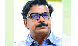 അത് കൈക്കൂലിയാണെന്ന് ഇപ്പോഴും പറയുന്നു ; സര്‍ക്കാരിന് കിട്ടേണ്ട കോടികള്‍ തട്ടിയിട്ട് സര്‍ക്കാര്‍ എന്തു ചെയ്തു? മാത്യു കുഴല്‍നാടന്‍