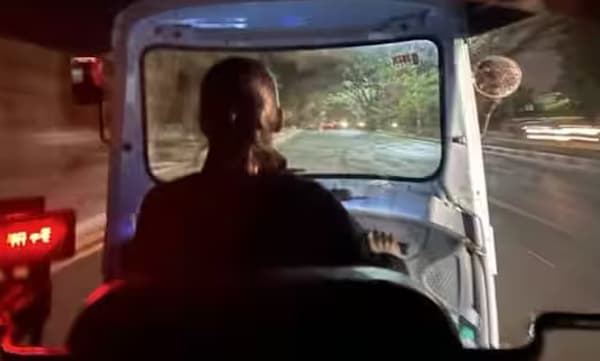 ഓട്ടോ ഓടിക്കുന്നത് പെണ്‍ഡ്രൈവര്‍: സന്തോഷം പങ്കുവച്ച് യാത്രക്കാരി
