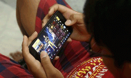 ഉപയോക്താക്കളായ 14-18 വയസുകാരുടെ എണ്ണം ഇരട്ടിയായി; ​പെണ്‍കുട്ടികളുടെ എണ്ണം കുറഞ്ഞു; ഇന്ത്യയിലെ ഗ്രാമീണ മേഖലയില്‍ സ്മാര്‍ട്ട് ഫോണ്‍ ഉപയോഗത്തില്‍ മുന്നില്‍ ആണ്‍കുട്ടികള്‍