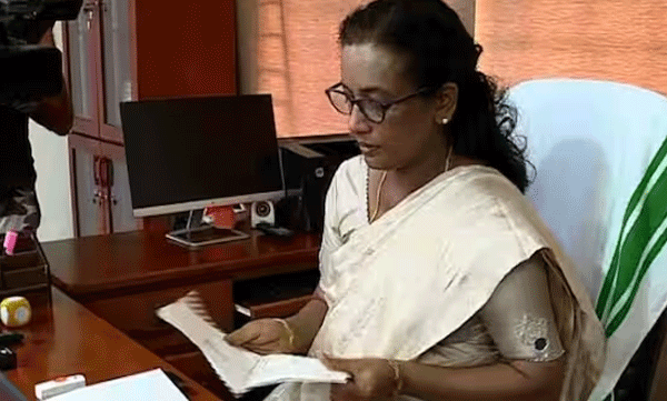 കെടിയു മുൻ വിസി സിസ തോമസ് സുപ്രീം കോടതിയിൽ തടസ്സ ഹർജി നൽകി 