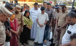 സ്വത്ത് തട്ടിയെടുത്ത ശേഷം മക്കള്‍ ഉപേക്ഷിച്ച് പോയ വയോധിക ; അവസാന സമയത്ത് തുണയായത് നാട്ടുകാര്‍ ; സംസ്‌കാരം കലക്ടറുടെ സാന്നിധ്യത്തില്‍ ഒരു നാട് മുഴുവന്‍ കൈകോര്‍ത്ത് നടത്തി