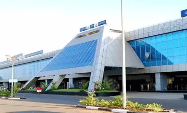 കരിപ്പൂർ വഴി ഹജ്ജിന് പോകുന്ന തീർത്ഥാടകർക്ക് തിരിച്ചടി; അധികം നൽകേണ്ടത് 85,000 രൂപ

