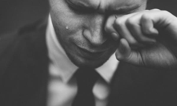 ഒന്ന് പൊട്ടിക്കരയണോ എങ്കില്‍ ഇങ്ങോട്ടേക്ക് പോരൂ: ആഴ്ചയില്‍ ഒരിക്കല്‍ ആളുകളെ കരയാന്‍ അനുവദിക്കുന്ന ഒരു വെബ്‌സൈറ്റ്, സംഭവം ഇങ്ങനെ