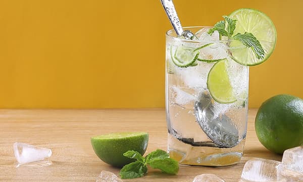 ദിവസം മുഴുവനുമുള്ള ഉന്മേഷത്തിനും ആരോഗ്യത്തിനും ഈ പാനീയങ്ങള്‍ കുടിയ്ക്കാം
