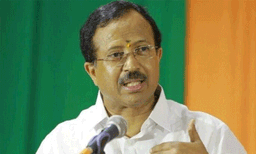 ഹജ്ജ് യാത്രാനിരക്ക്; സ്മൃതി ഇറാനിയുടെ ഇടപെടൽ അഭിനന്ദനാർഹം : വി.മുരളീധരൻ