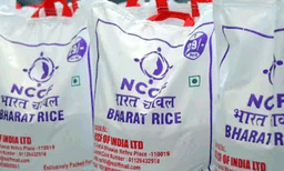 അരിവിറ്റ് വോട്ടുവാങ്ങാന്‍ ബിജെപി ; കുറഞ്ഞ വിലയ്ക്ക് പലചരക്ക് സാധനങ്ങളെത്തിക്കാന്‍ ശ്രമം; 29 രൂപയ്ക്ക് അരിയും 60 രൂപയ്ക്ക പരിപ്പും