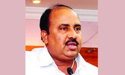 സീറ്റ് മോഹവുമായി പതിവ് പോലെ ഐ.എന്‍.ടി.യു.സി.യും ; വോട്ടുമറിക്കുമെന്ന് ഭീഷണിപ്പെടുത്തിയിട്ടും വഴങ്ങാതെ കോണ്‍ഗ്രസ് 