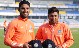 ടോസ് നേടിയ ഇന്ത്യ ബാറ്റിംഗ് തെരഞ്ഞെടുത്തു ; യശ്വസ്വീ ജെയ്‌സ്വാള്‍ 10 റണ്‍സിന് പുറത്തായി