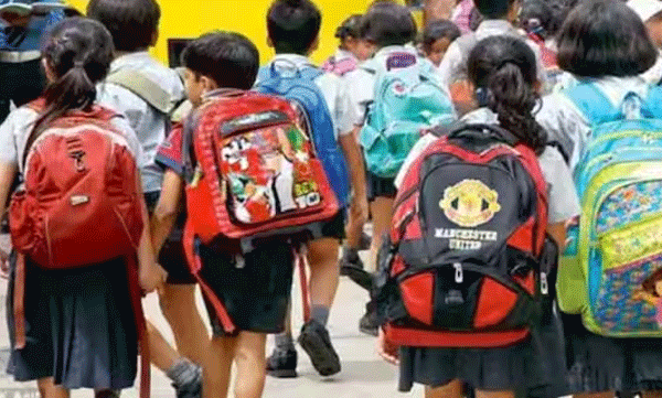 എല്‍കെജി വിദ്യാർത്ഥിയുടെ ഫീസായി 4 ലക്ഷം രൂപ വരെ ഈടാക്കുന്നതായി വിവരം 