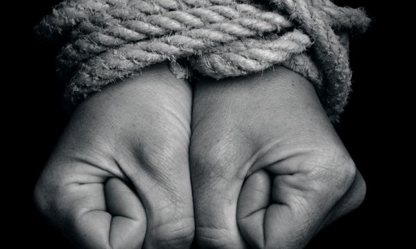 കാനഡ വഴി യുഎസില്‍ അനധികൃത കുടിയേറ്റം ; ഇന്ത്യന്‍ കുടുംബം തണുപ്പില്‍ മരവിച്ചു മരിച്ചു ; ആളെക്കടത്തിന് ഇന്ത്യാക്കാരനെതിരേ കേസ്