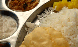 ഉച്ചഭക്ഷണം എടുക്കാന്‍ മറന്നോ? ഒറ്റ ക്ലിക്കില്‍ കുടുംബശ്രീയുടെ രുചികരമായ ലഞ്ച്‌ബോക്‌സ് ഓഫീസിലെത്തും ; സ്വാദിഷ്ടമായ ഭക്ഷണം ഏഴുമണിക്ക് മുമ്പായി ഓര്‍ഡര്‍ചെയ്യാം, 12 മണിക്ക് കിട്ടും