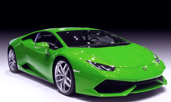 പുകയില വ്യവസായിയുടെ വീട്ടില്‍ നിന്ന് പിടികൂടിയത്  50 കോടി വിലവരുന്ന ആഡംബര കാറുകള്‍
